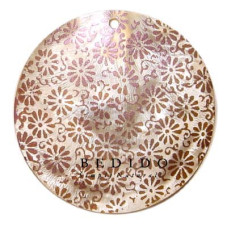 Embossed Hand Painted Shell Natural Pendant