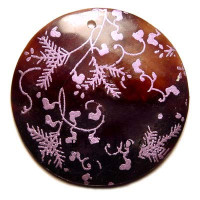 Embossed Hand Painted Shell Natural Pendant
