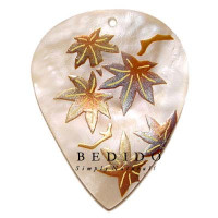Embossed Hand Painted Shell Natural Pendant