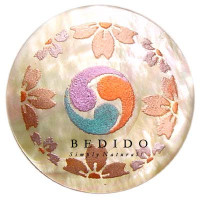 Embossed Hand Painted Shell Natural Pendant