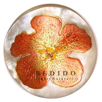 Embossed Hand Painted Shell Natural Pendant