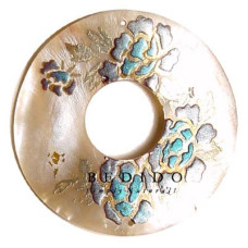 Embossed Hand Painted Shell Natural Pendant