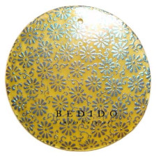 Embossed Hand Painted Shell Natural Pendant
