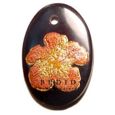 Embossed Hand Painted Shell Natural Pendant