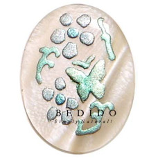 Embossed Hand Painted Shell Natural Pendant